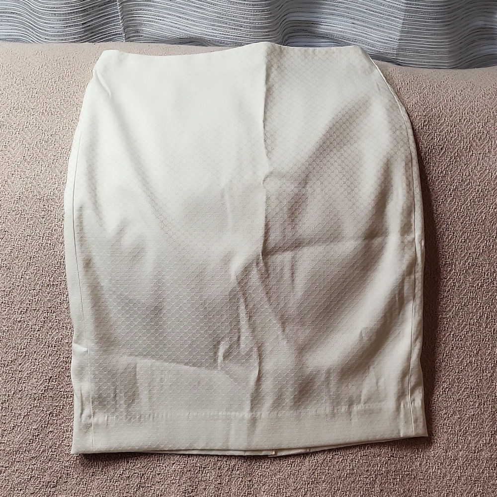 Banana Republic Textured White Pencil Skirt Size 0